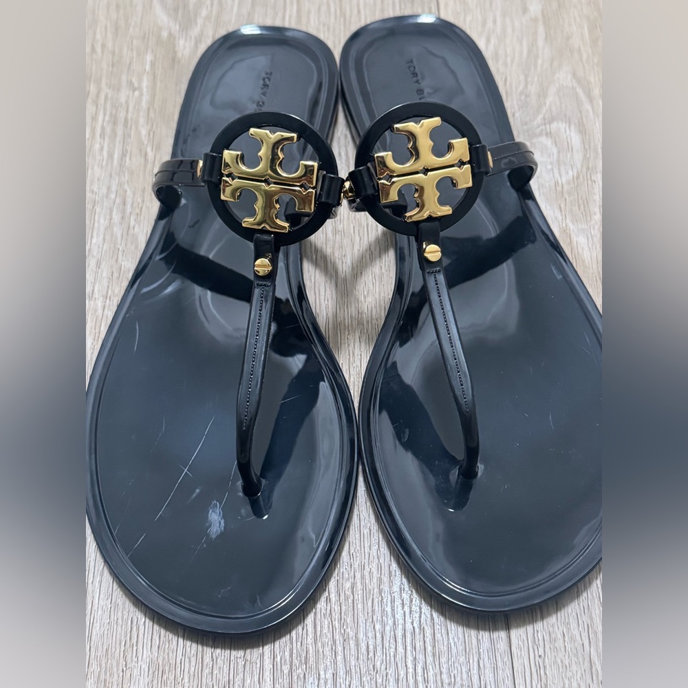 Tory Burch Mini Miller Jelly Thong Black
Sandal Size 10